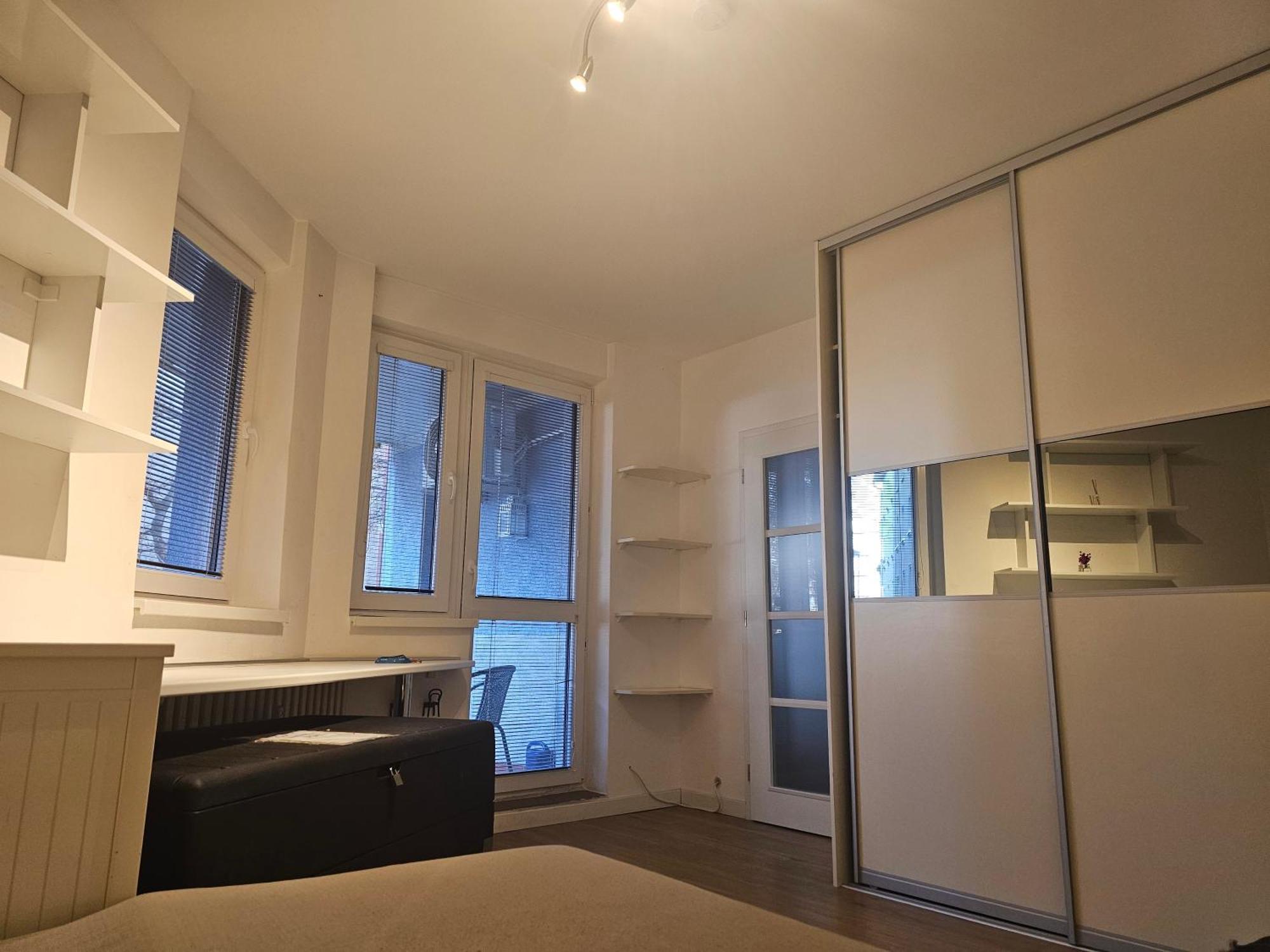 Huge Apartment Next To Train Station Close To The City Center ブラチスラヴァ エクステリア 写真